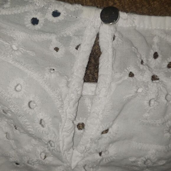 Like New Apt. 9 White Eyelet Blouse Sz S - Picture 5 of 7